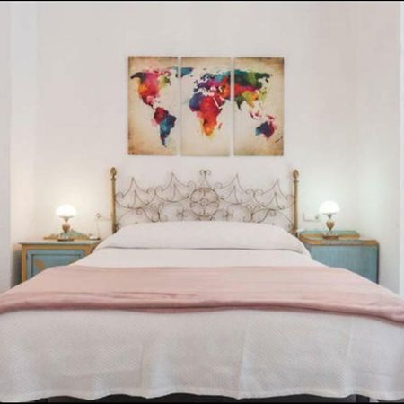 Reina Apartment Valencia Bagian luar foto