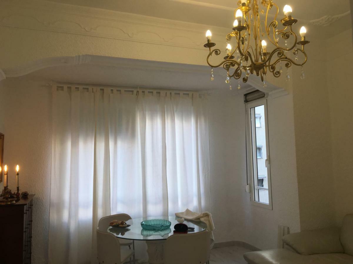 Reina Apartment Valencia Bagian luar foto