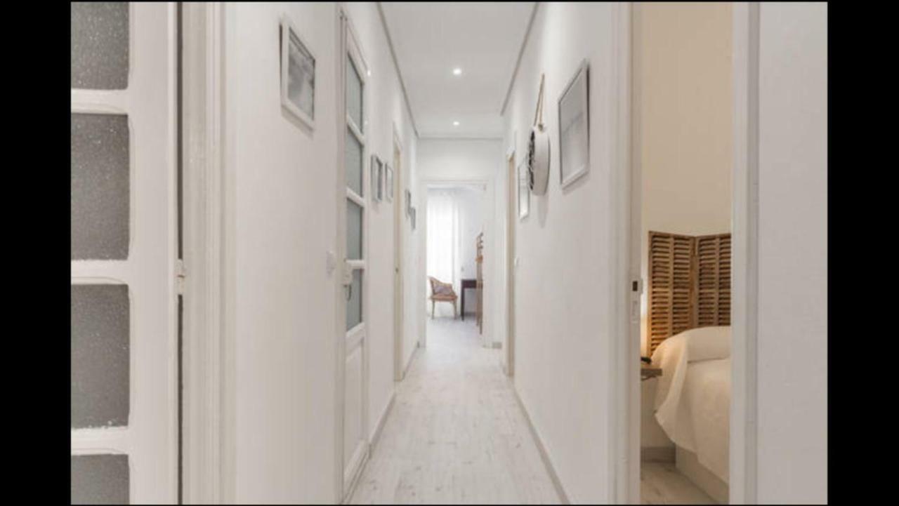 Reina Apartment Valencia Bagian luar foto
